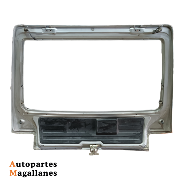 Porton trasero Peugeot 205 , Ref: 8975-C1A