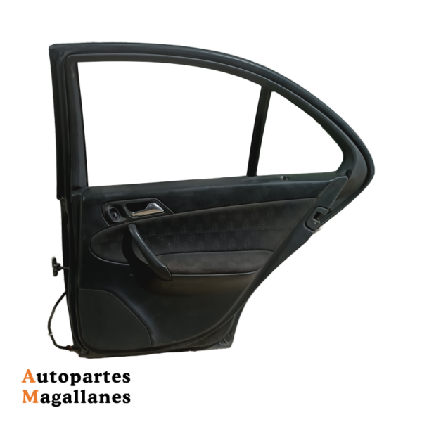 Puerta trasera derecha Mecredes Benz 250 , Ref: 9137-zz