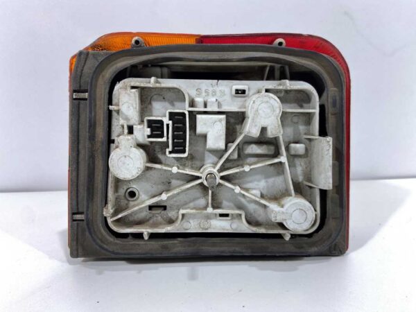 Farol trasero derecho Peugeot  205, Ref: 4244-S3D1