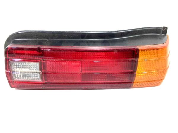 Farol trasero derecho DAIHATSU Charade, Ref: 7989-K4B2