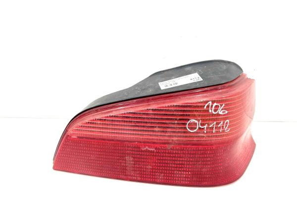 Farol trasero derecho Peugeot  106, Ref: 4112-F4A1