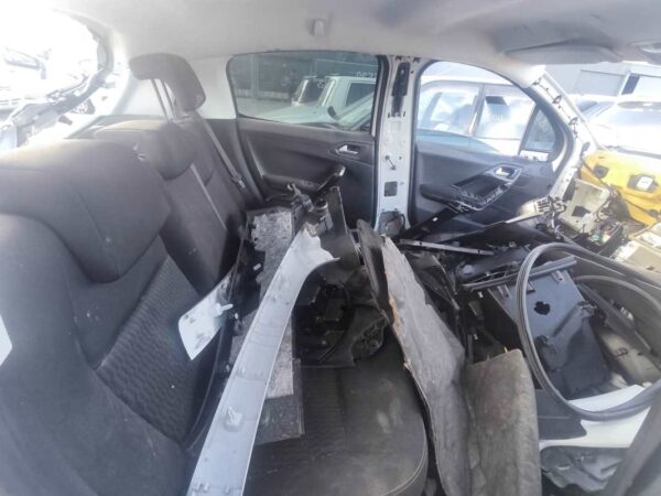 Repuestos de Peugeot  208 1.2 2016 Ref:CH163