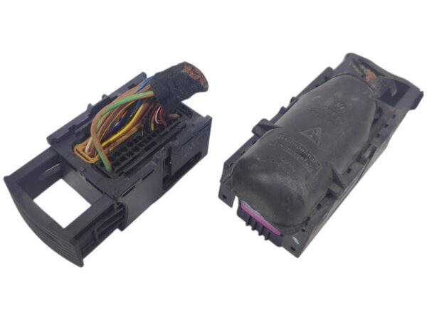 Conector Audi A4 2.0 TDI 140CV 2005, Ref: 11070-K3C9