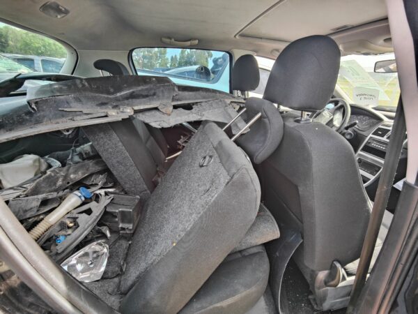 CH542-8 Repuestos de Peugeot 307 XS 1.6 2011 Ref:CH542