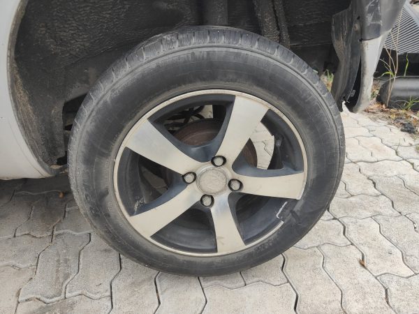 Repuestos de Toyota Yaris 2001 Ref:CH550